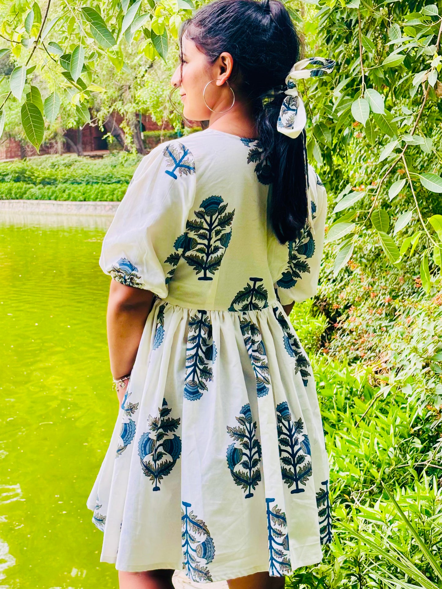 Leaf pattern frock one piece