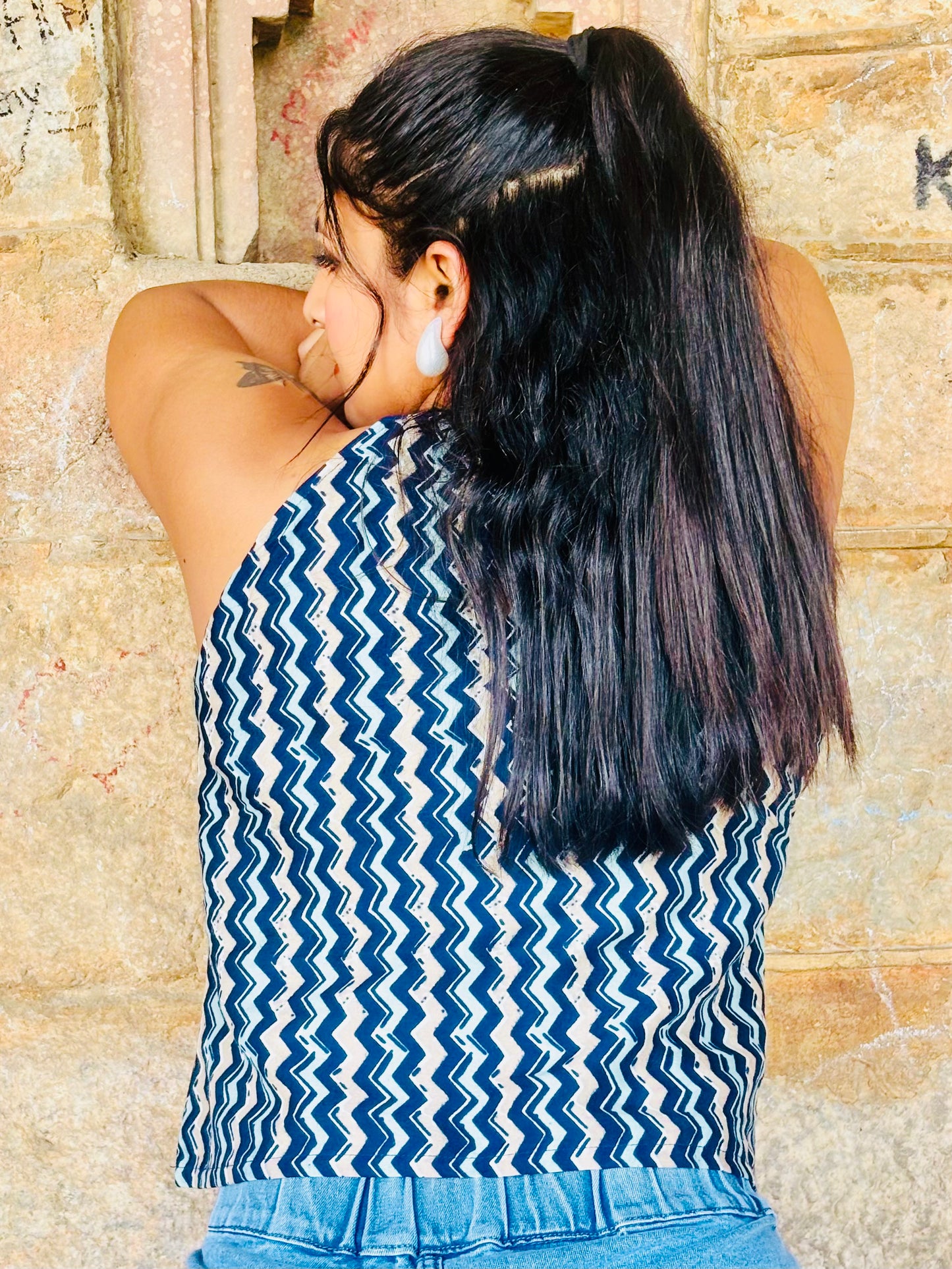 Navy Pulse Zig-Zag Crop Top